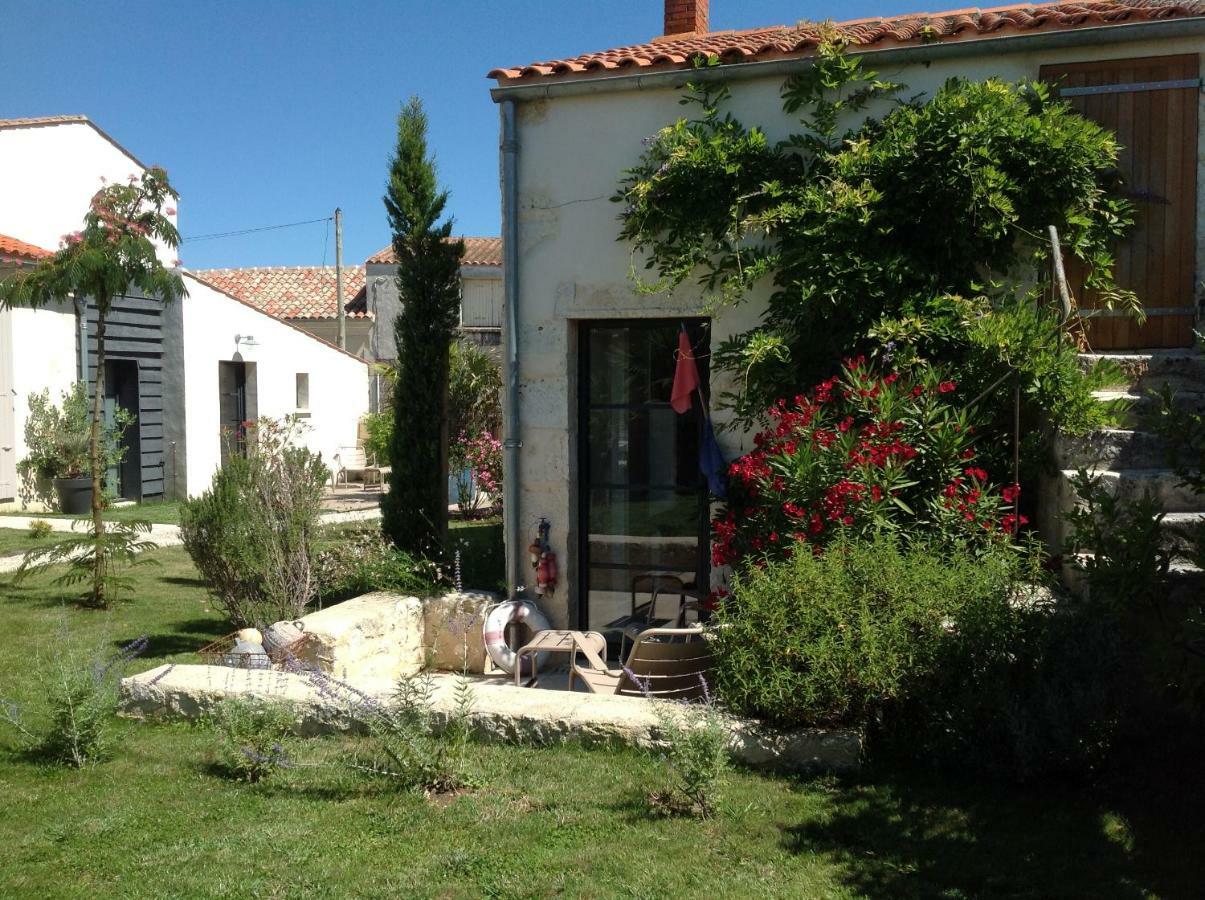 Vents Et Marees Hotell Saint-Pierre-d'Oleron Exteriör bild